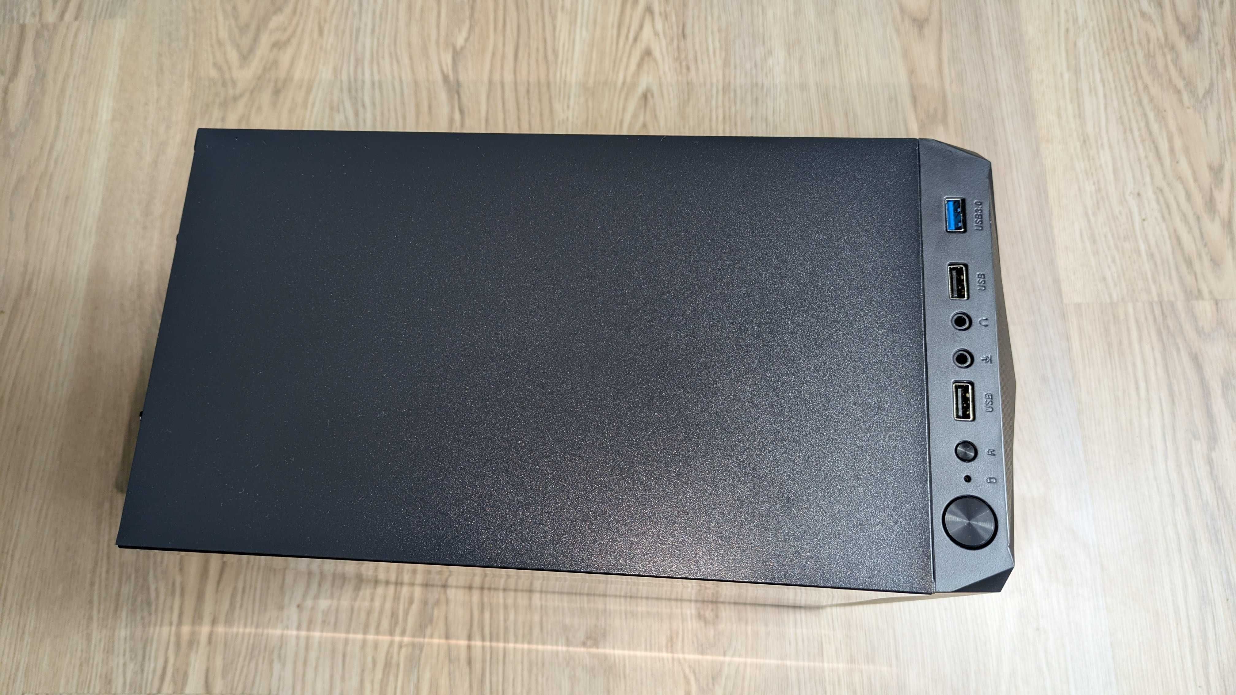Komputer stacjonarny - Ryzen 5 3600, RX 580, 16 GB RAM, SSD 768 GB