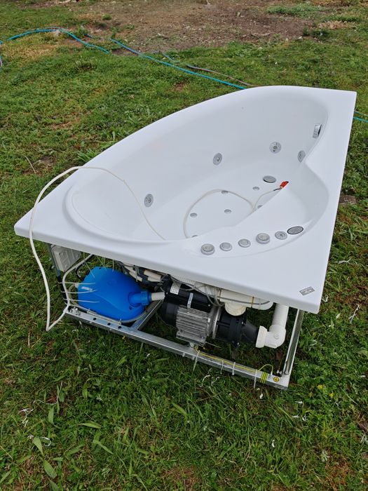 Wanna Excellent hydromasaż 159x104 jak nowa