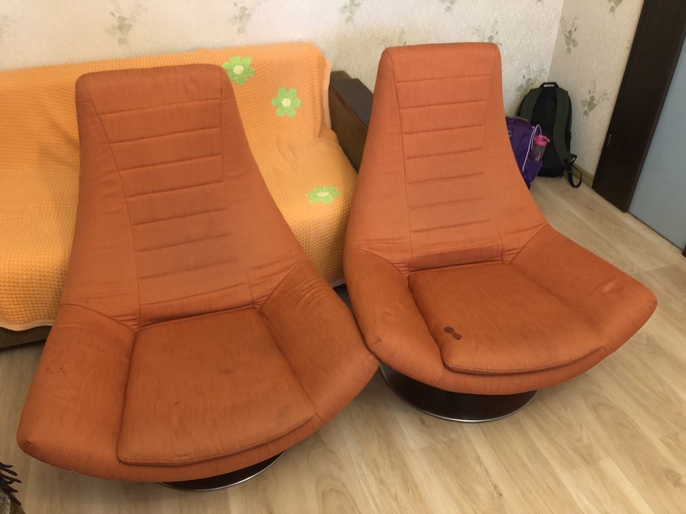 Продам  итальянские кресла б/у(2 шт)