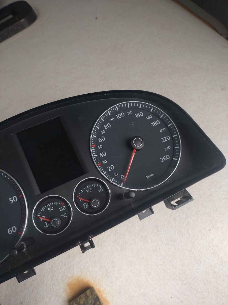 Licznik zegary VW Touran 2.0TDI