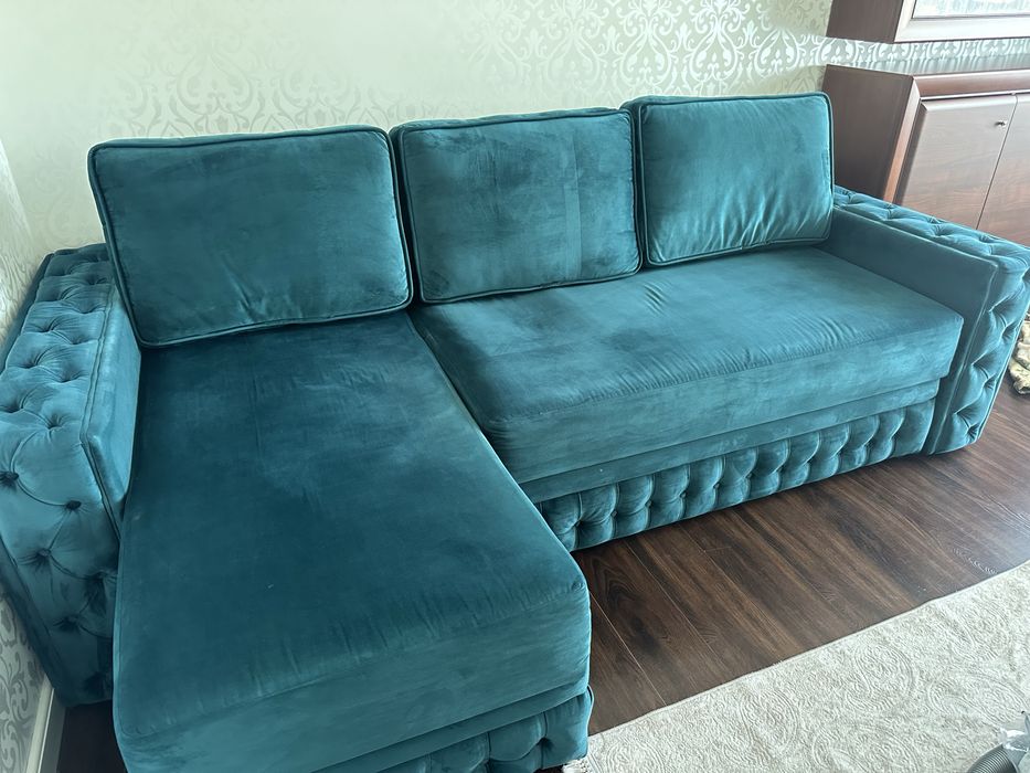 Диван кутовий. Дуже стильний.