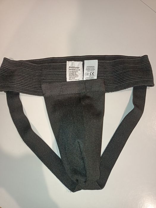 Komplet ochraniaczy; golenie, krocze, kask sporty walki