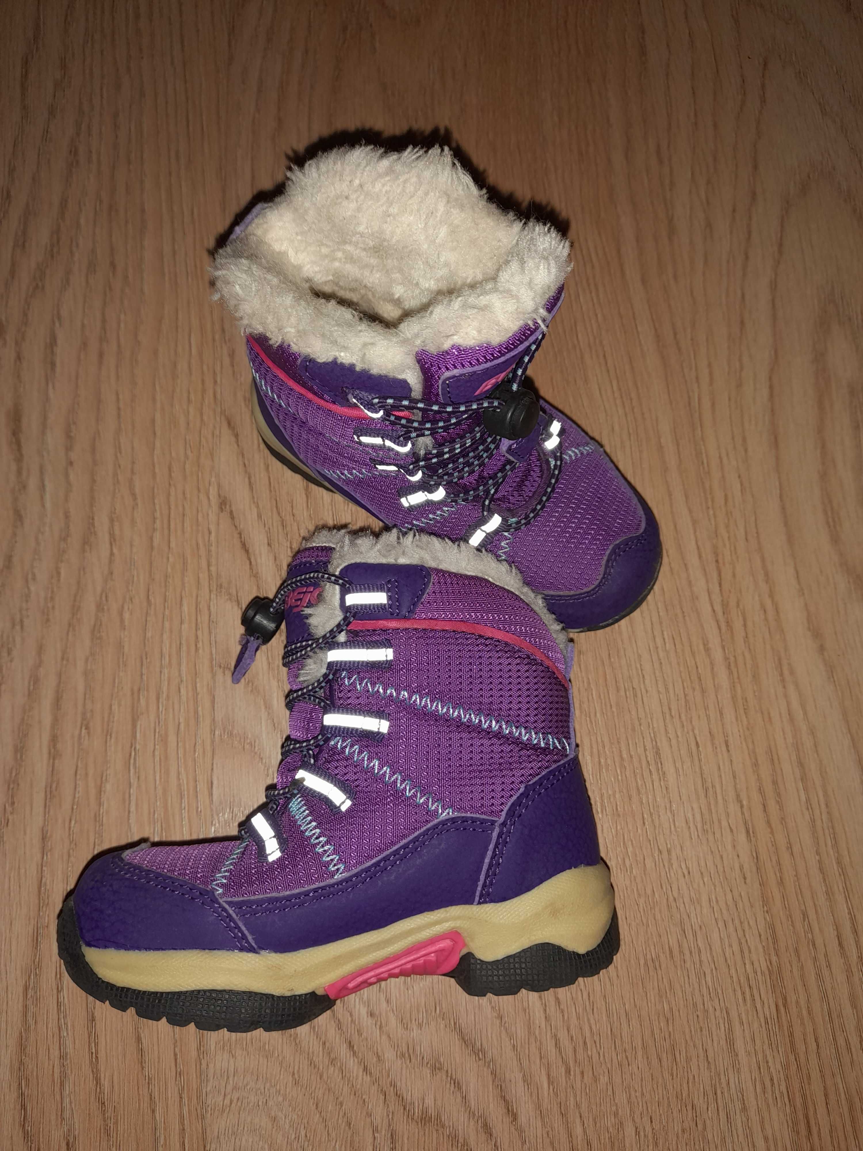 Зимові ботінки(зимние ботинки)для дівчинки фірми Bejo, розмір 23