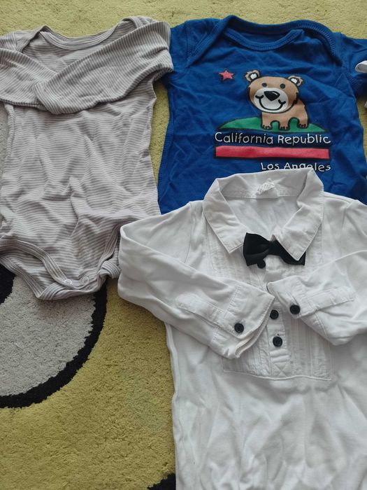 Paka ubrań dla niemowląt także H&M pięć sztuk