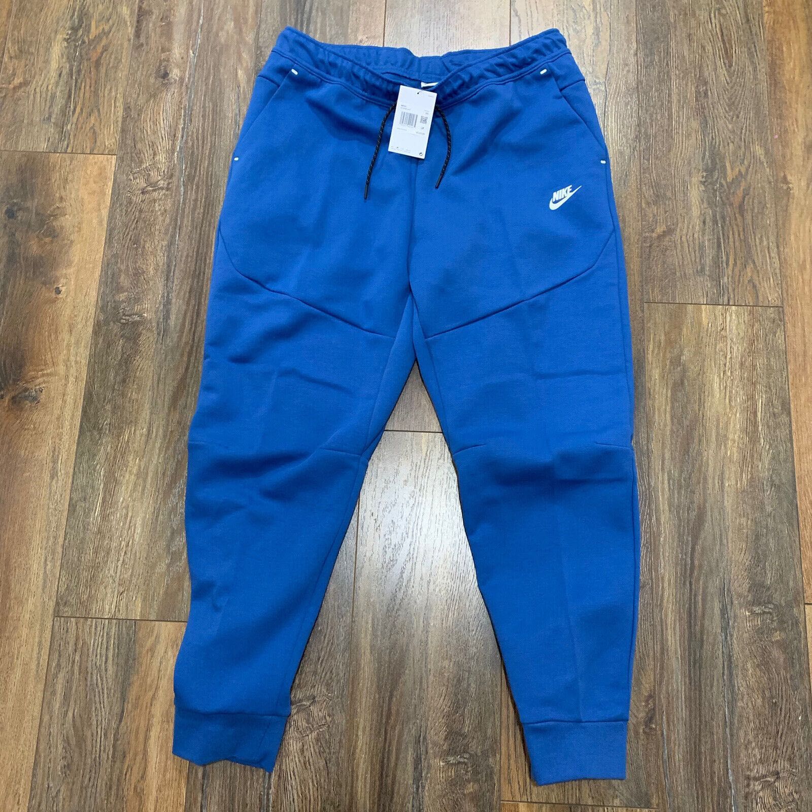 Nike Tech Fleece Jogger Pants (S)