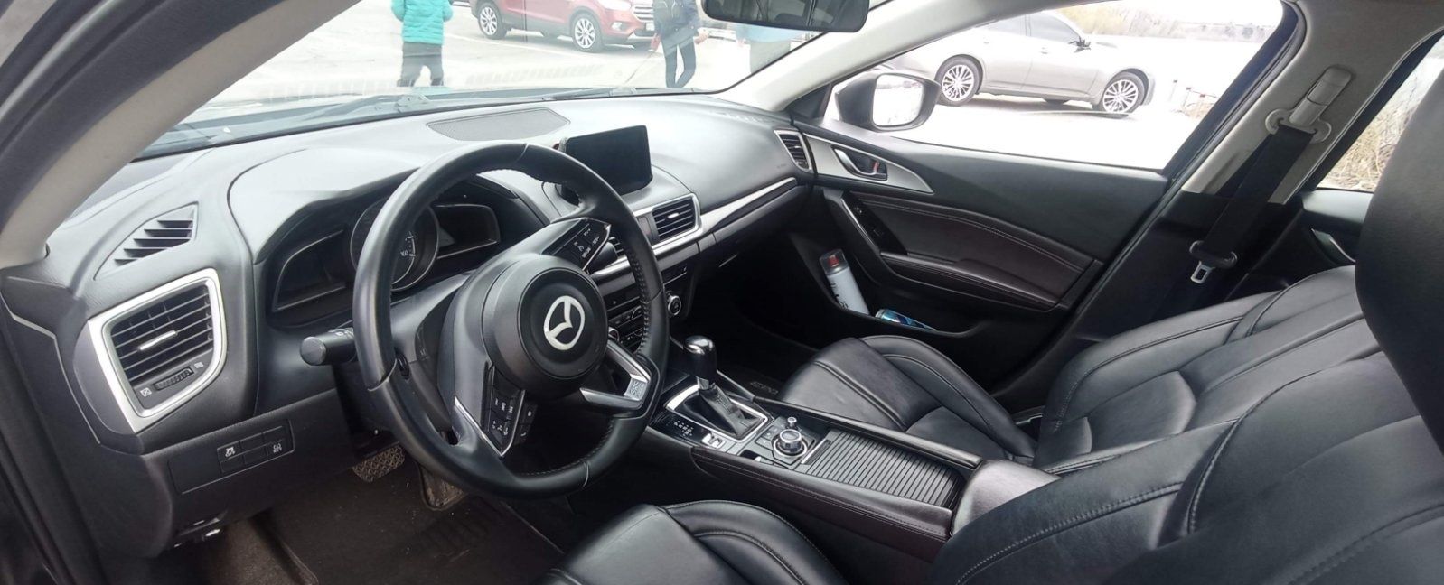 Mazda 3 з комплектації