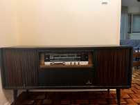 Movel Antigo Giradiscos e Radio