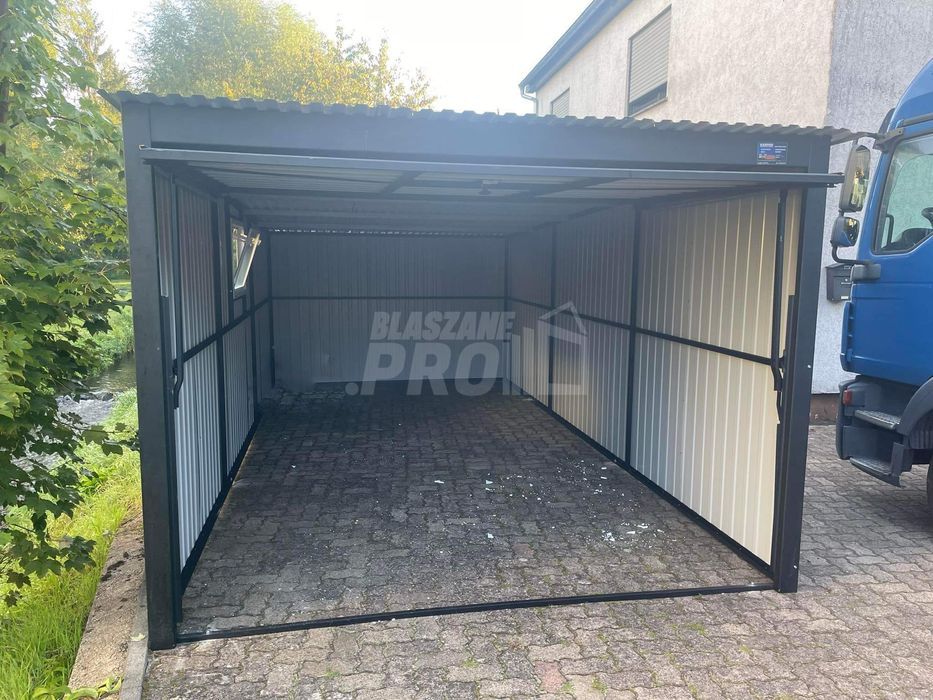 Garaż blaszany 3x7 brama uchylna - okno PCV antracyt spad w tył GP241