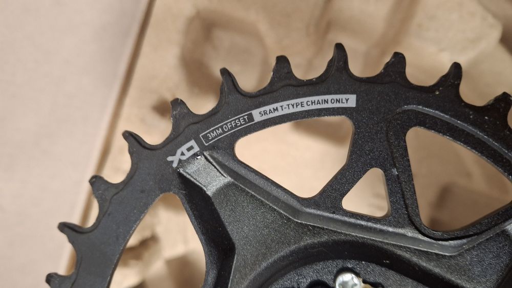 Korba SRAM X0 Eagle

Opis:
Sprzedam korbę SRAM