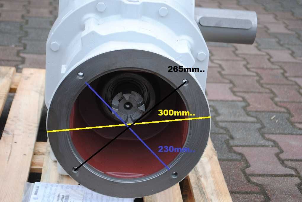 Przekładnia-reduktor kątowa Przełożenie 1:99,79 . SIEMENS
