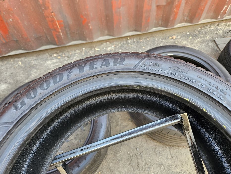 Шины БУ 225 45 R 17 Goodyear Vector 4seasons gen-3 комплект всесезон