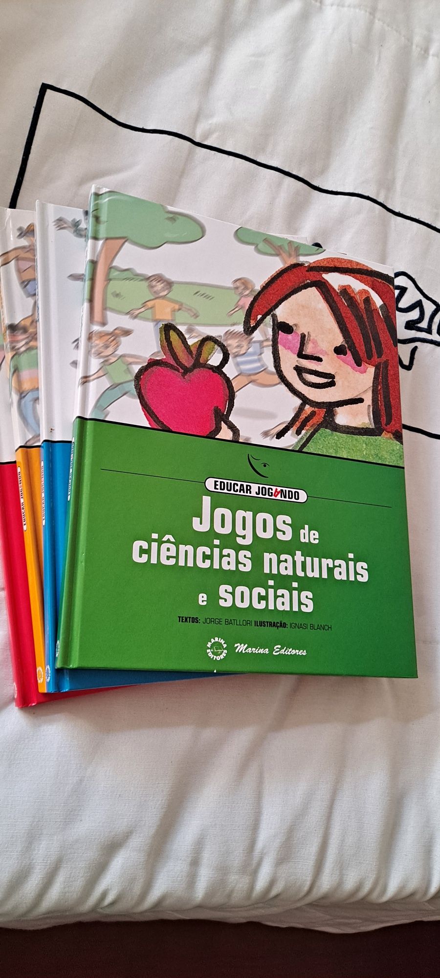 Coleção de livros de jogos edicativos