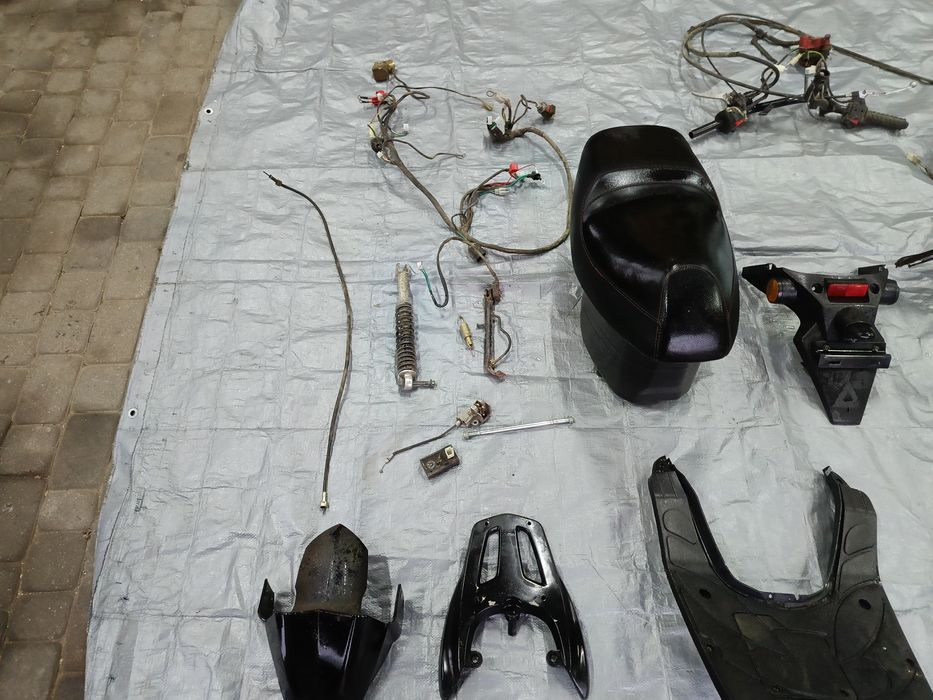 Barton GTR 2 wszystkie części widoczne na zdjęciach!