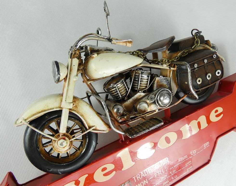 Metalowy MOTOR do powieszenia WELCOME 42cm