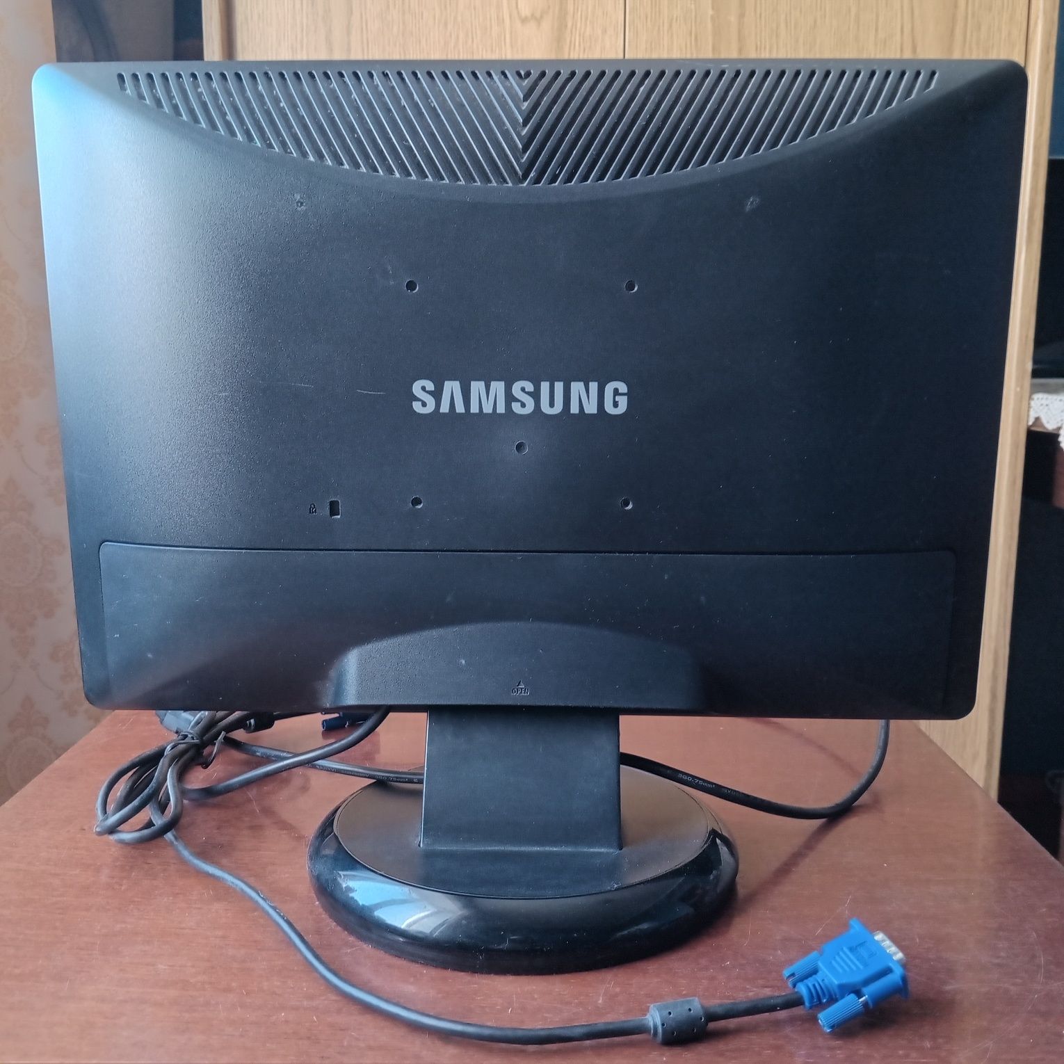 Монитор 20" Samsung SyncMaster 206BW