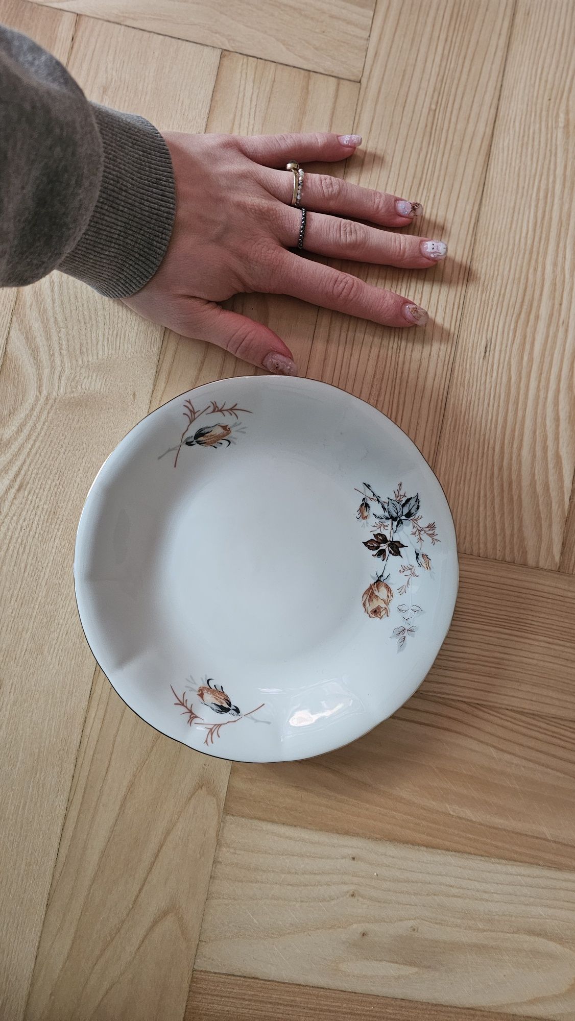 Porcelanowy serwis do kawy Chodzież