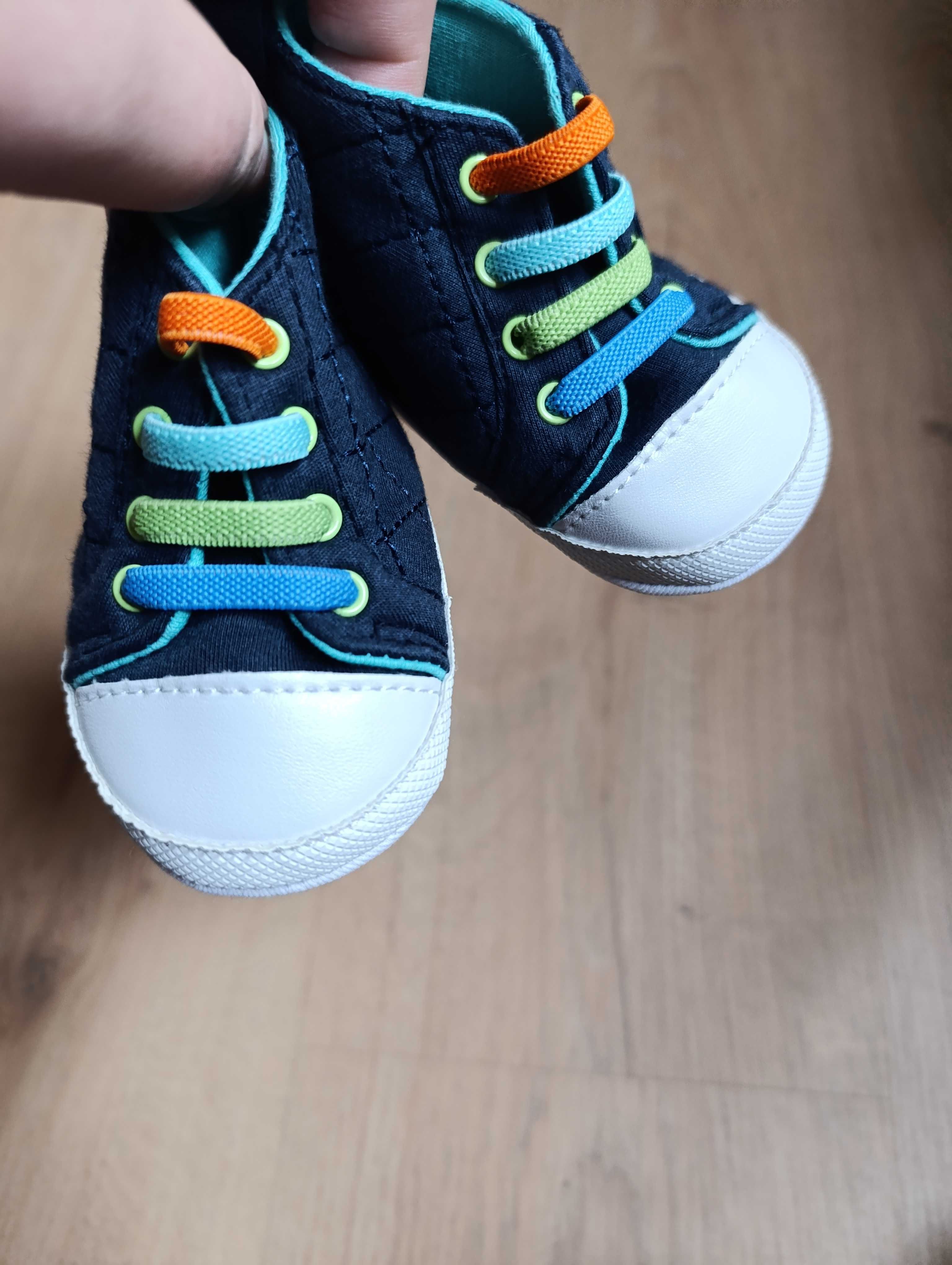 Nowe trampki niechodki Scorpio Granatowe 10cm chrzciny