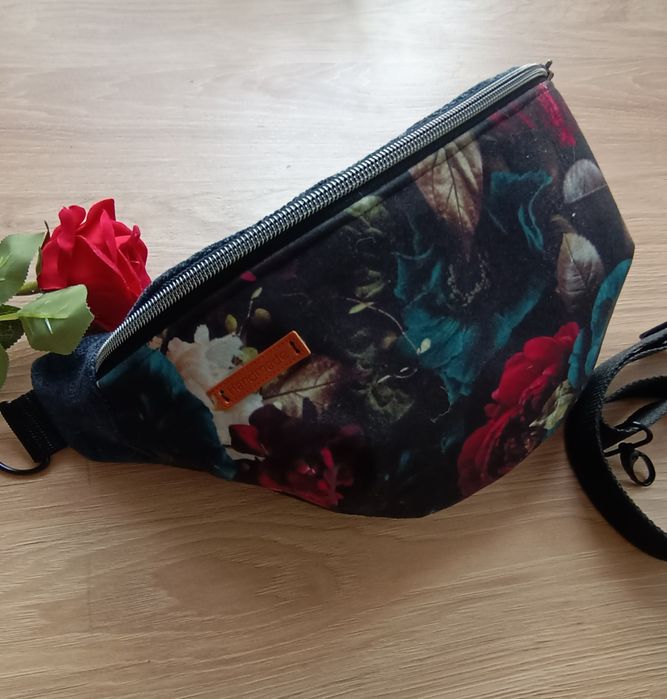 Nerka torebka saszetka granat z motywem kwiatowym handmade rękodzieło