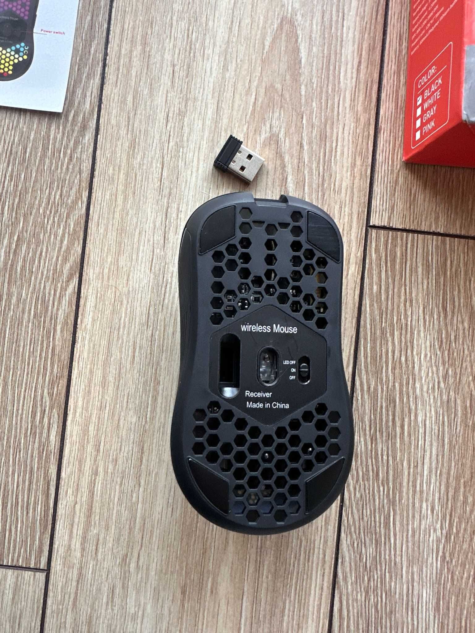 Nowa bezprzewodowa myszka gamingowa RGB dla graczy!