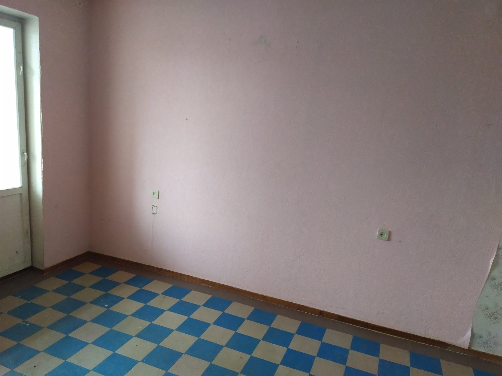 Продам 3 кімнатну квартиру в м.Гайворон під ремонт