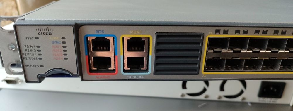 Свіч комутатор mpls sfp Cisco ME-3600X-24FS-M (fiber) 10g