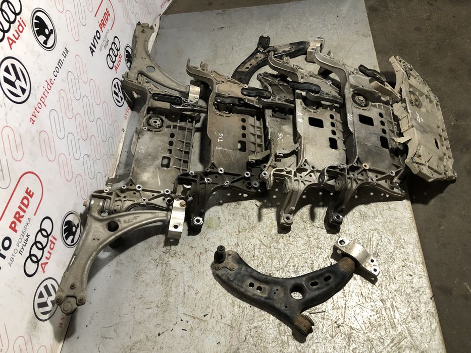 Подрамник передний підрамник ричаг нижній Vw Passat Tiguan Golf Superb