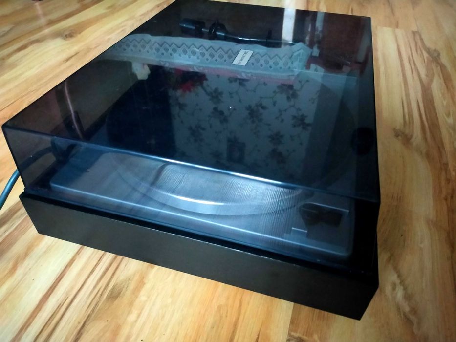 WINTEC T 800 A Gramofon Belt Drive. Półautomat. Vintage.