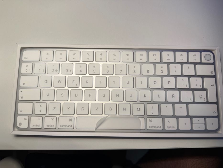 Apple Magic Keyboard z Touch ID (USB-C) - Układ Hiszpański (ES)