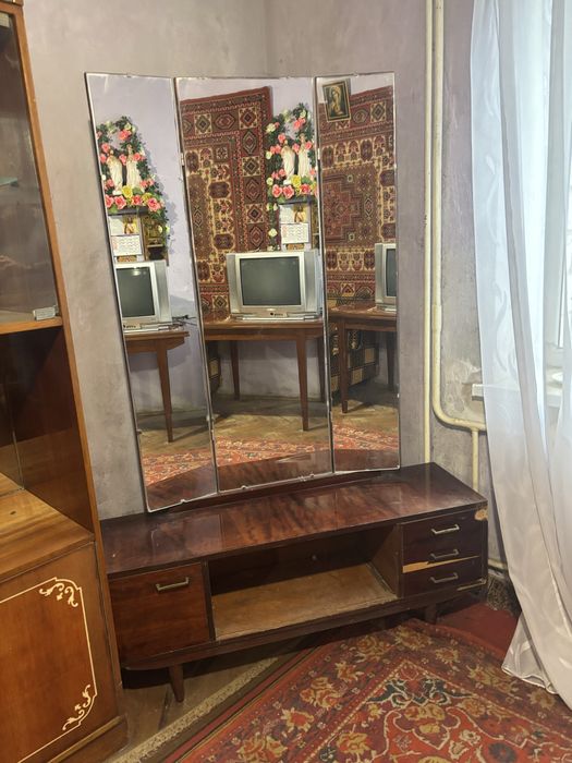 Дзеркало комод тумба