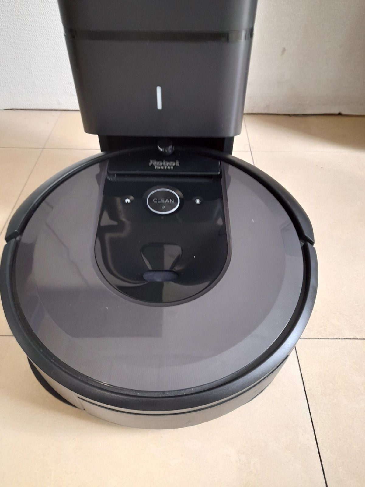 iRobot Roomba i7+ (i755040)