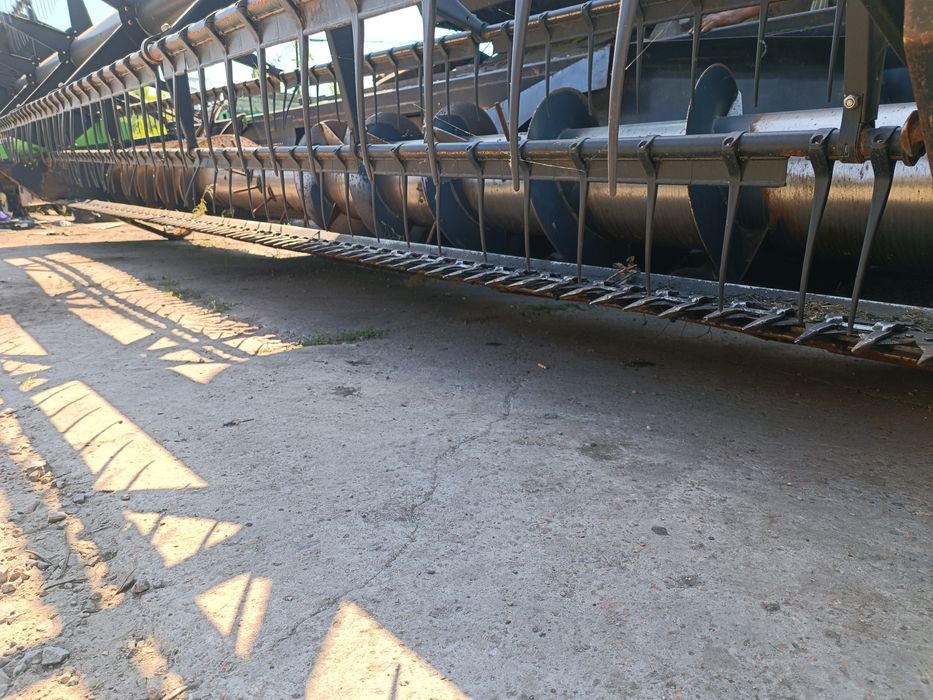 Продам жатка deutz-fahr 7.20 м