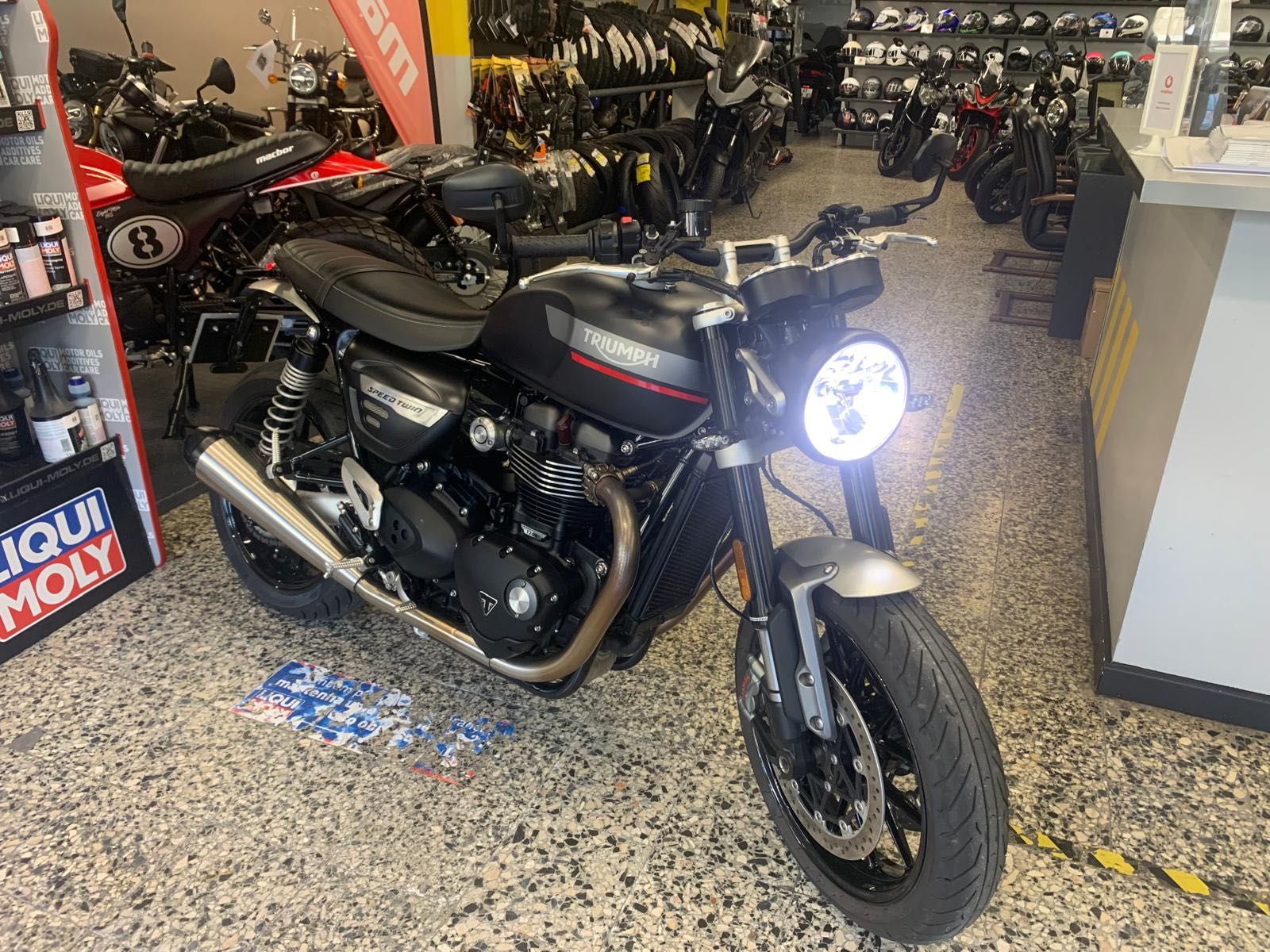 Triumph speed Twin 1200 de 2022 Impecável Apenas 12500 kms