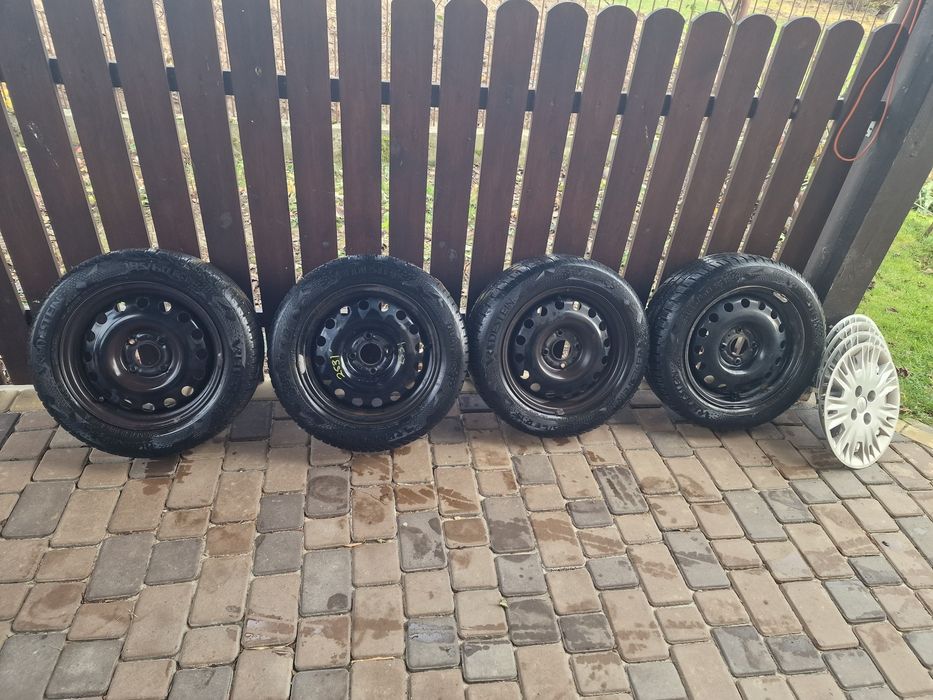 Koła wielosezonowe ford fiesta 4x108 15" czujniki kołpaki