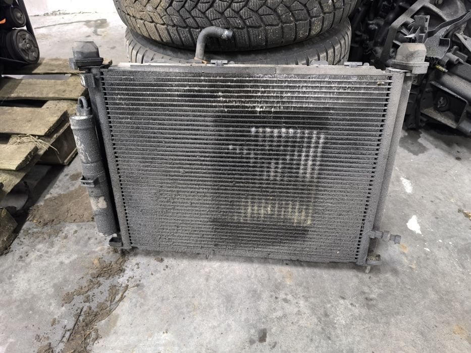 Renault Clio III 1,5 dci chłodnica wody klimatyzacjiwentylator