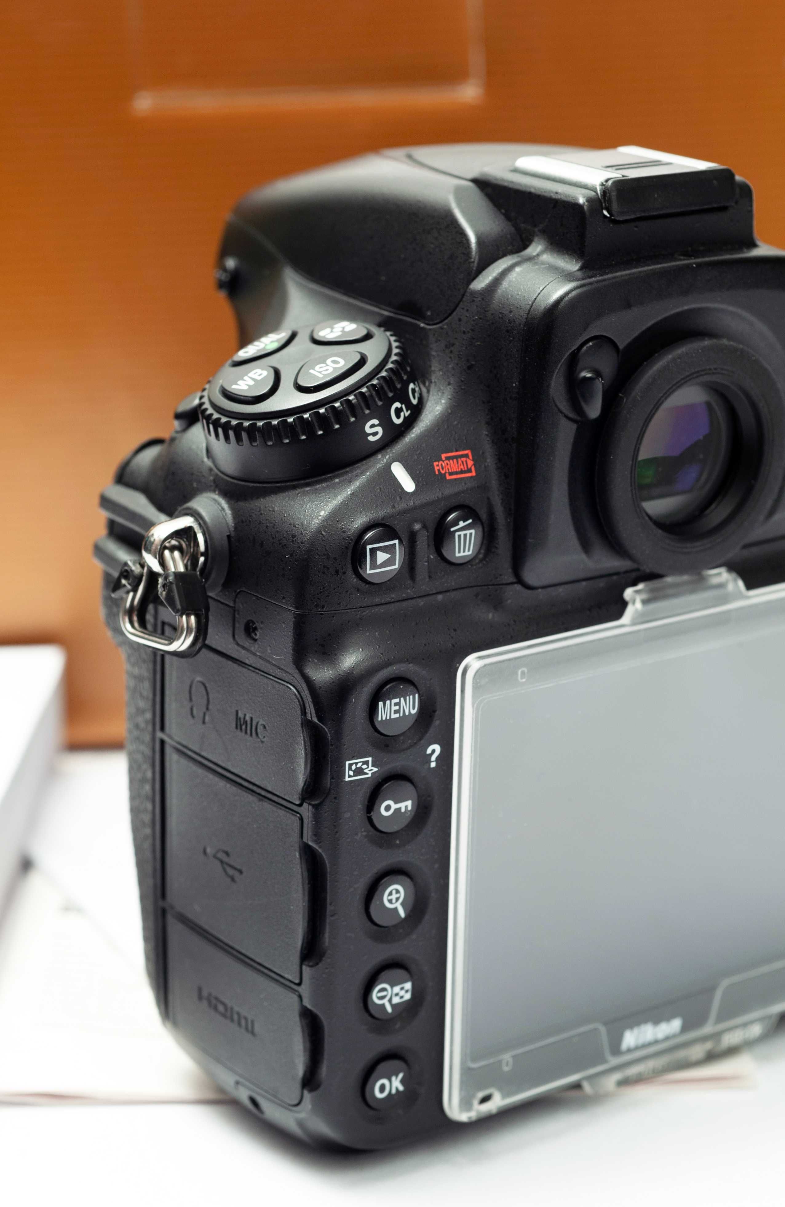 Nikon D810 (cerca de sete mil  disparos)
