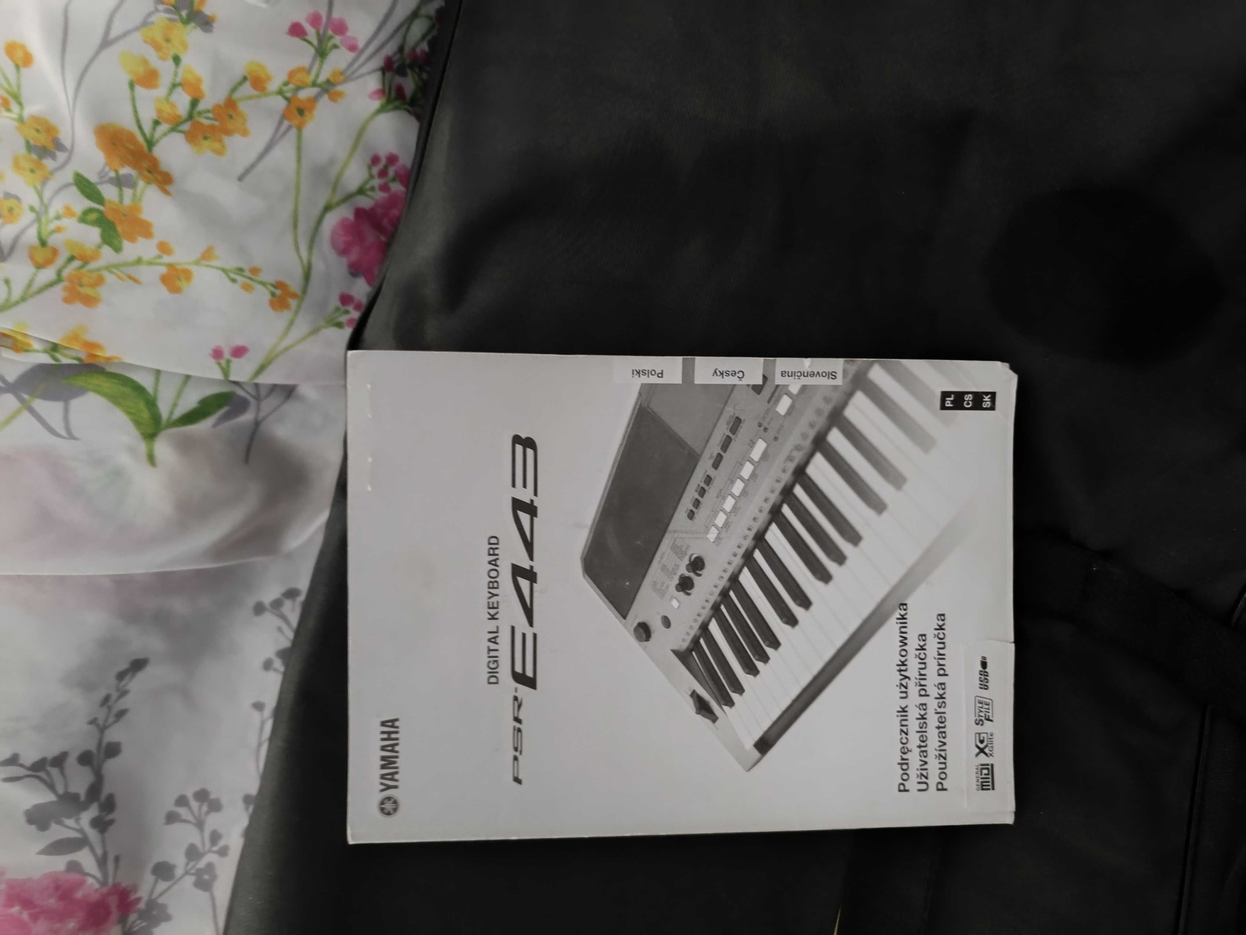 Keyboard Yamaha PSR-E443