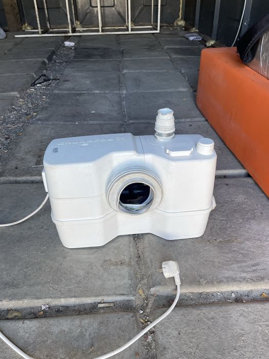 Продам насосную установку Grundfos Sololift2 WC-3