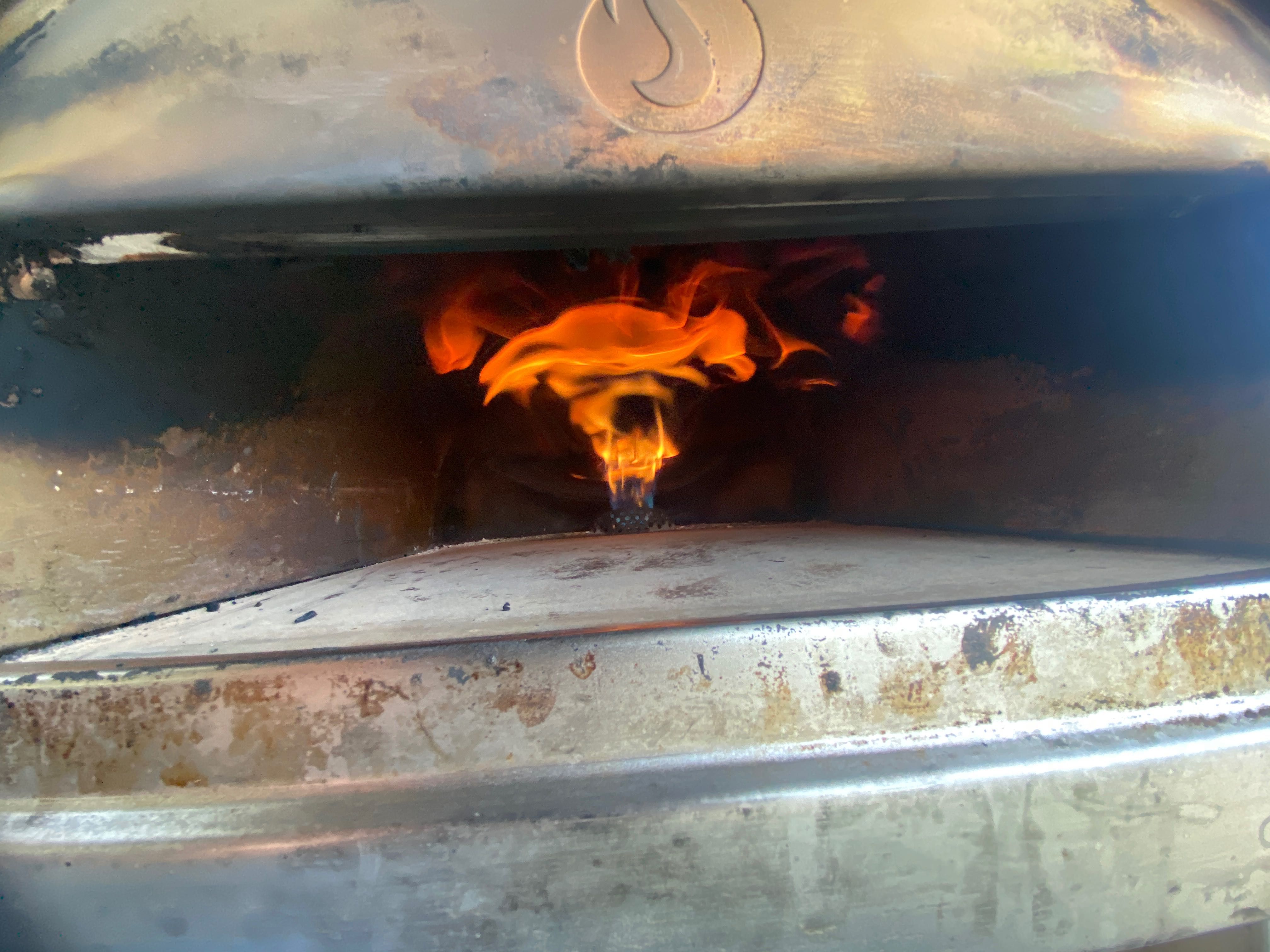 Forno de Pizza Gozney Roccbox + duas botijas de gás