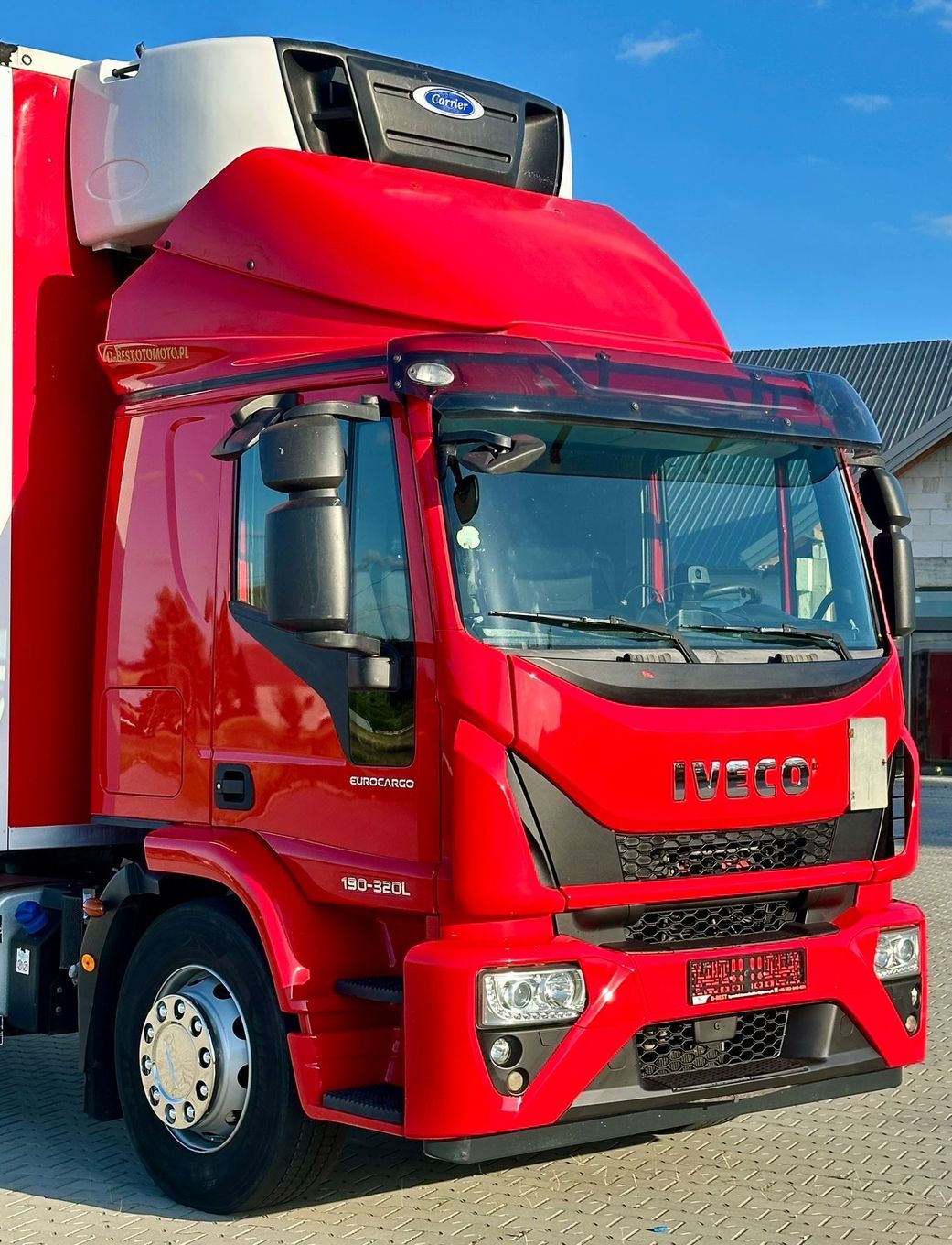 Iveco EUROCARGO 180-320 / CHŁODNIA / WINDA / 21 PALET / 8.5 M DŁUGOŚCI / CARRIER / SYPIALKA / EURO 6