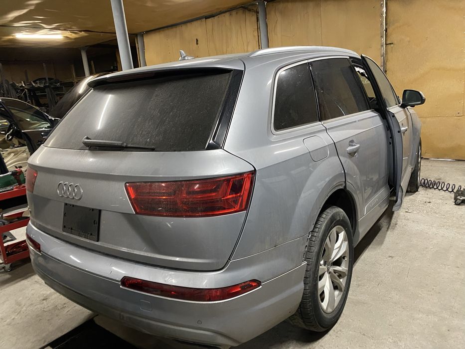 Розборка Шрот Audi Q3-83A Q5-80A Q7-4M Сіра Z7G разборка