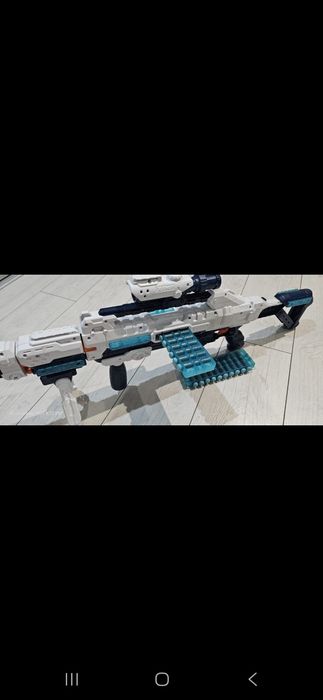 Sprzedam pistolet długi duży z X-shot 1000kombinacji(sniperka)