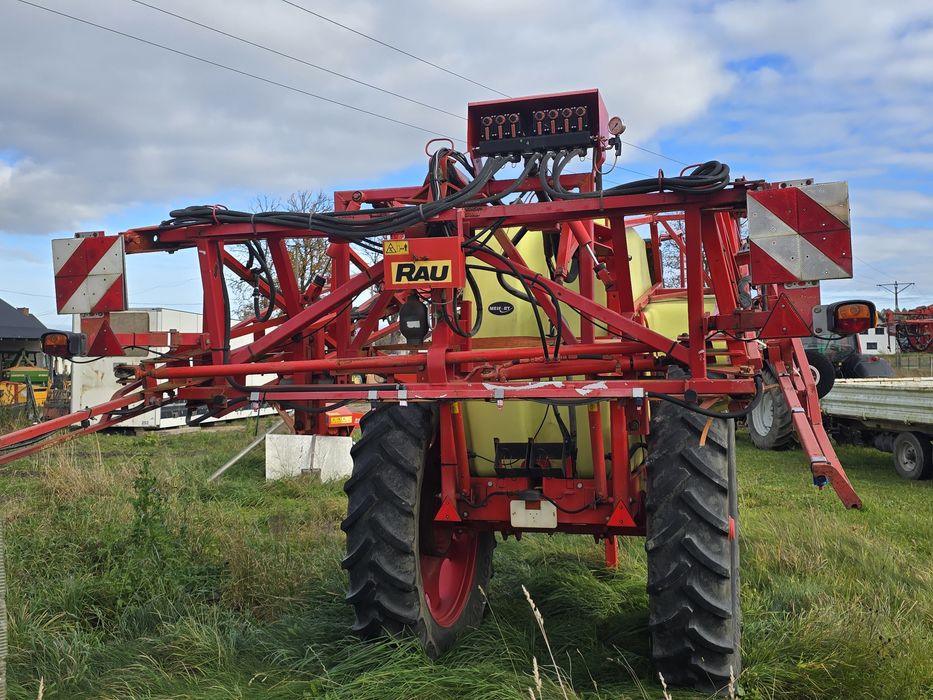 Opryskiwacz zaczepiany RAU Spridotrain GVP 38