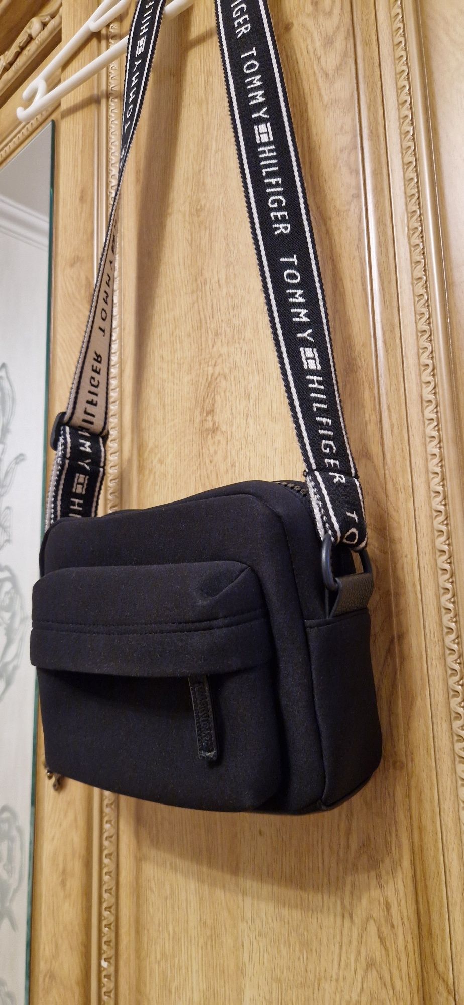 Кроссбоди сумка Tommy Hilfiger