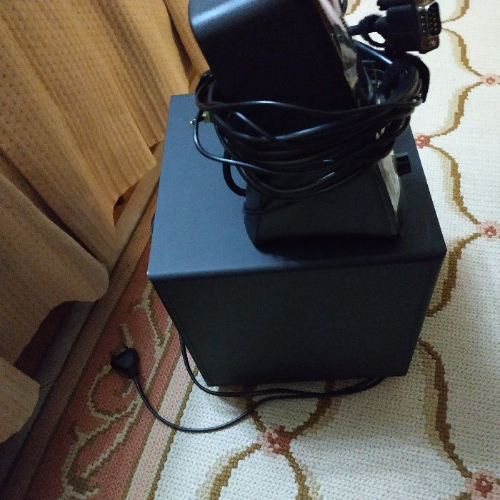 Colunas Logitech 360