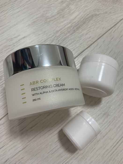 Alpha-Beta retinol Restoring cream Holy Land на основе кислот