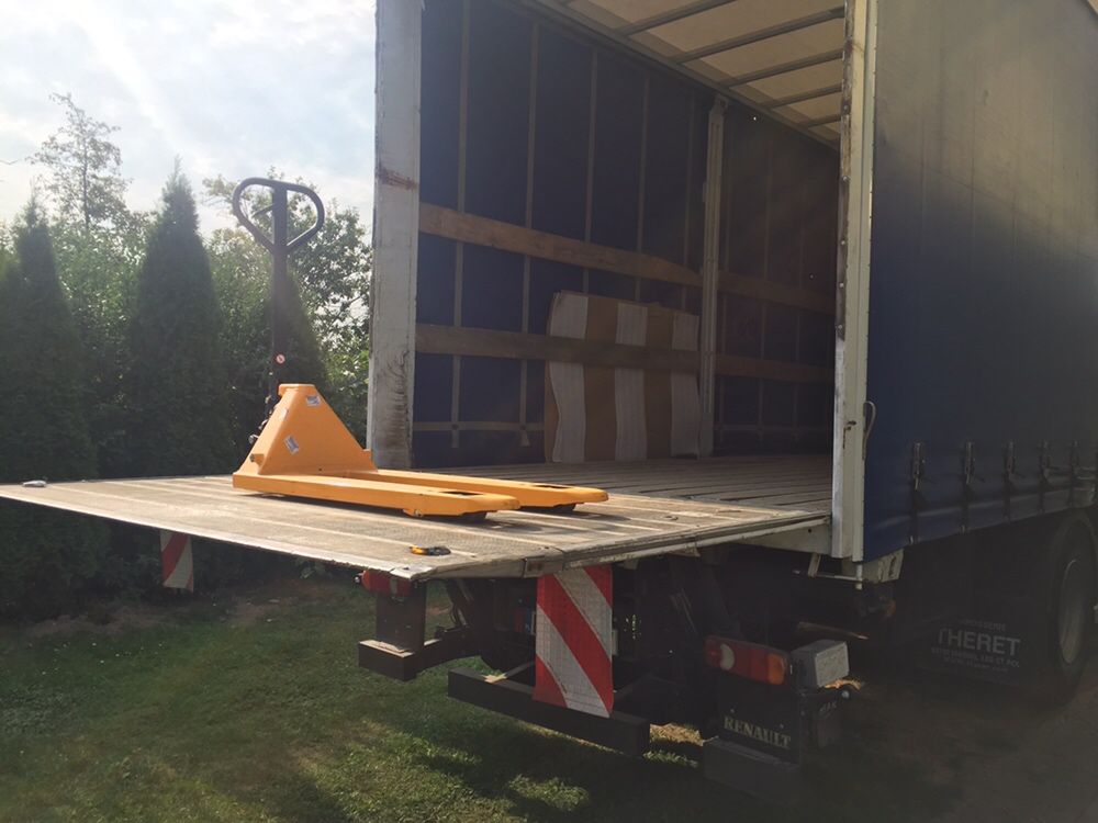 transport,ciężarowy,przeprowadzki, solówka, winda,paleciak,firanka
