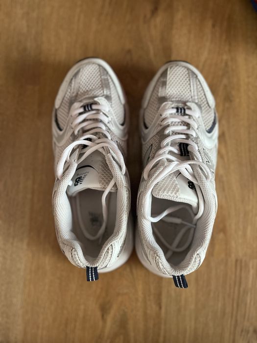 New balance кросівки