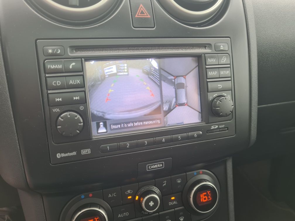 Nissan Qashqai / 1,6 benzyna / Automat / panorama / Lift /