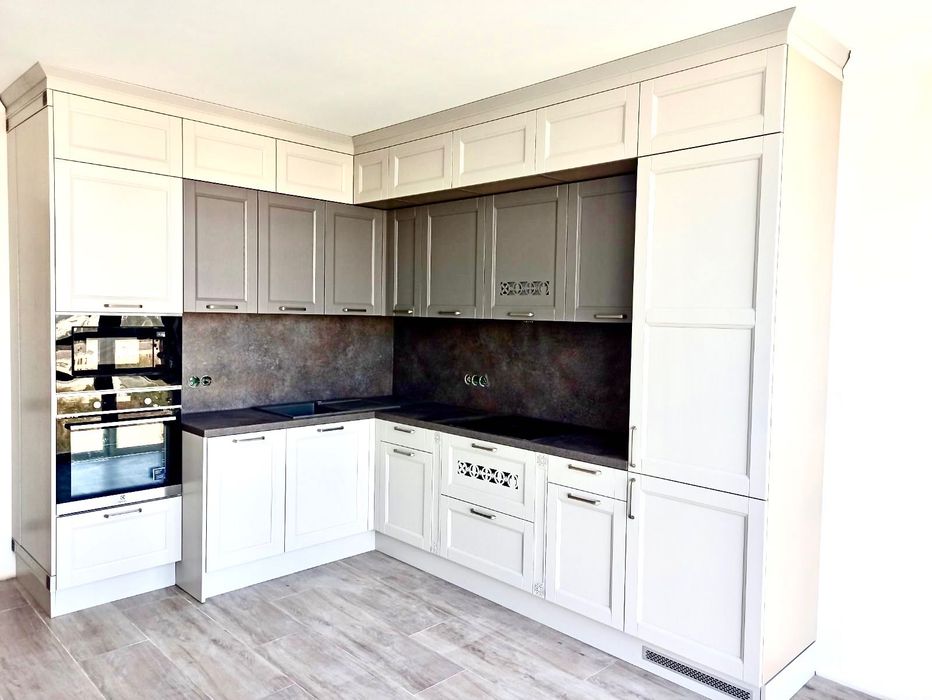 Кухні, шафи на замовлення