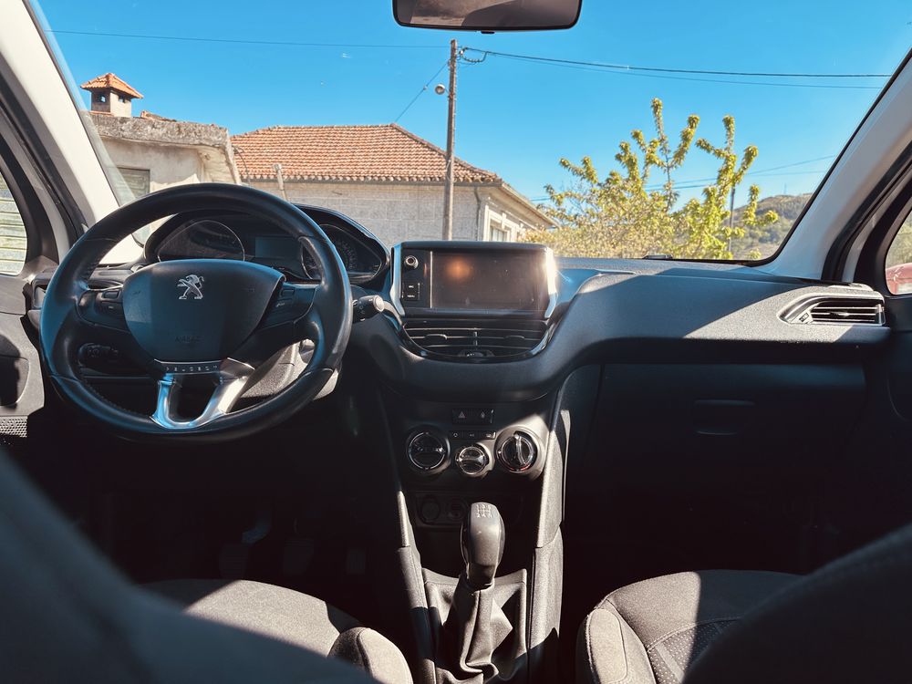 Peugeot 208 1.4 Active